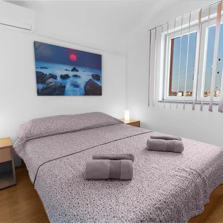 Apartmani Mare Fazana Exterior photo