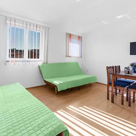 Apartmani Mare Fazana Exterior photo
