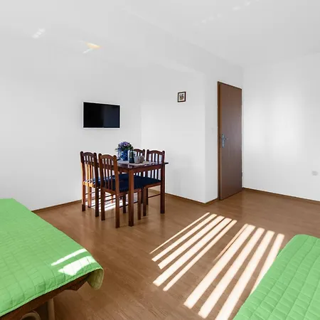 Apartmani Mare Fazana Exterior photo