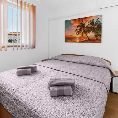 Apartmani Mare Fazana Exterior photo